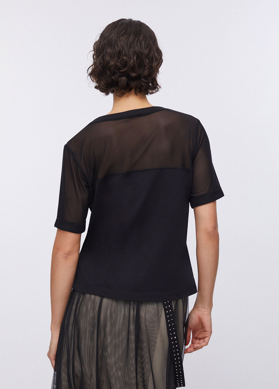 jersey and mesh t-shirt