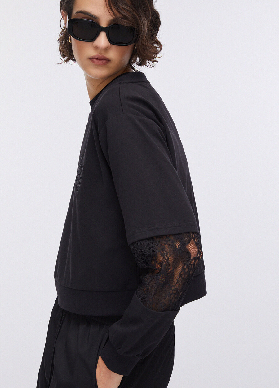 sweatshirt with lace inserts