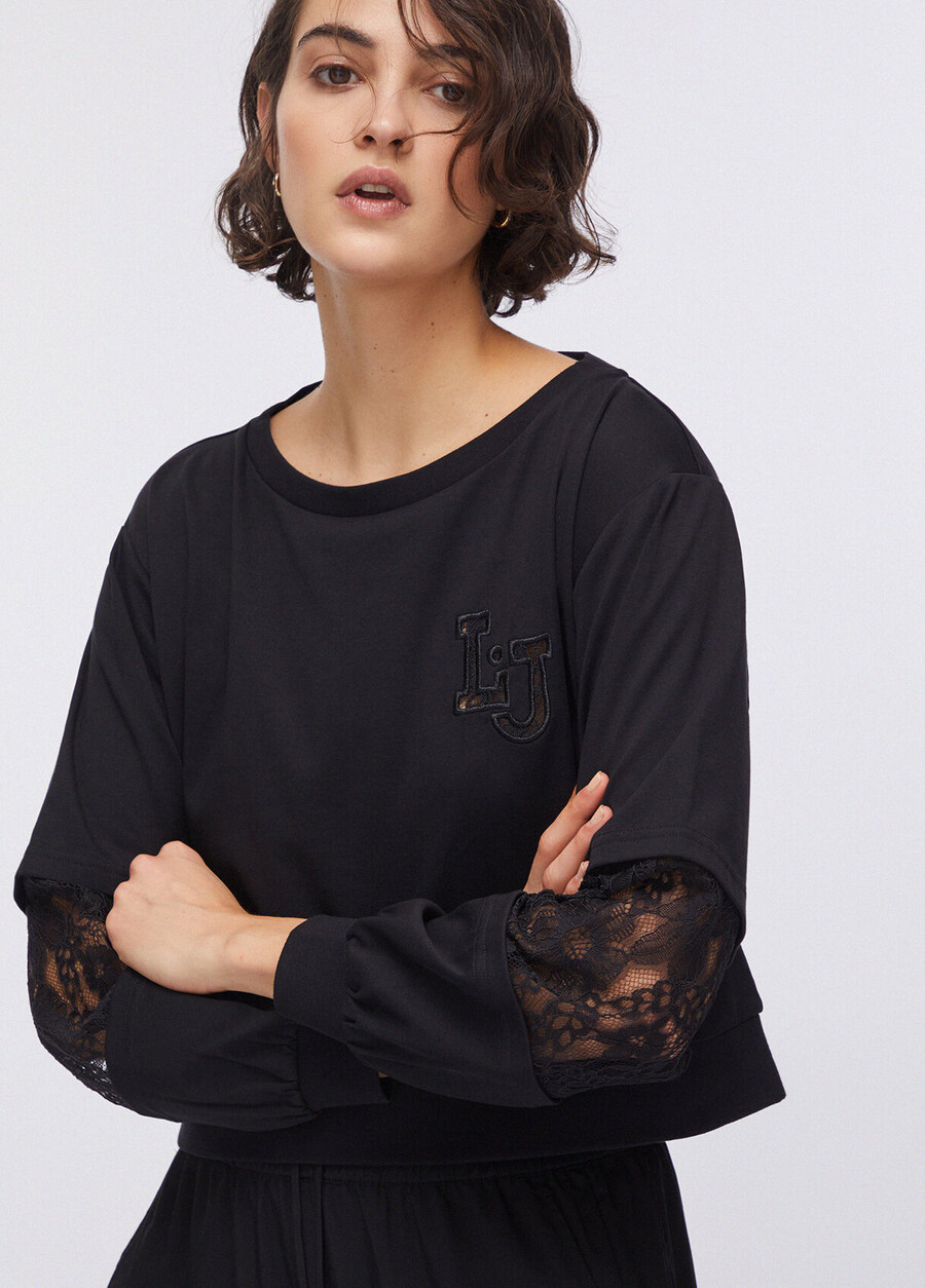 sweatshirt with lace inserts
