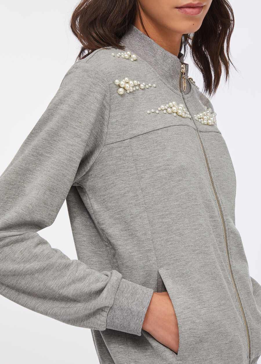 sweatshirt with zip