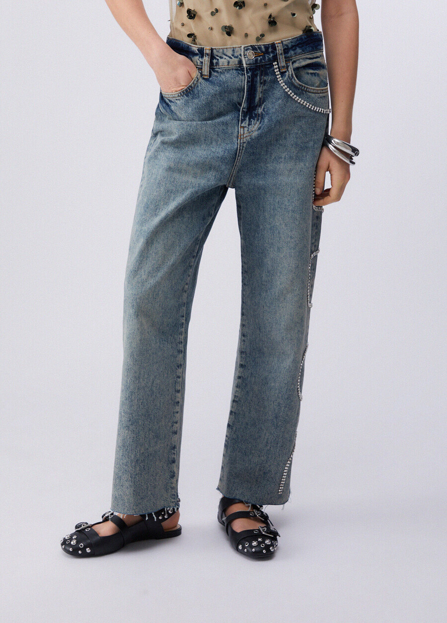 cropped jeans with bejewelled embellishment