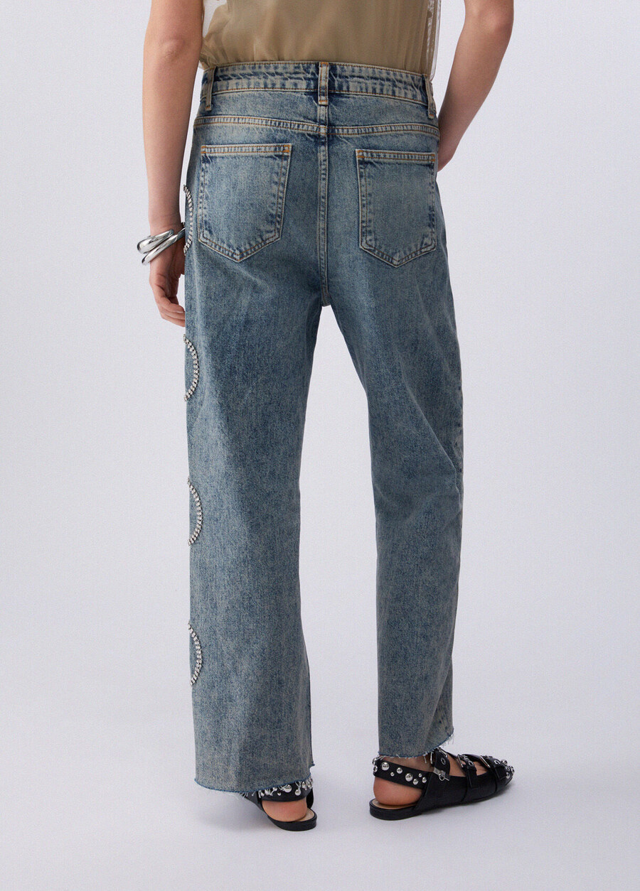 cropped jeans with bejewelled embellishment