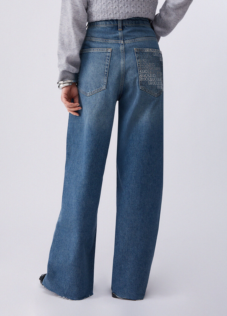 straight-leg jeans with rhinestones