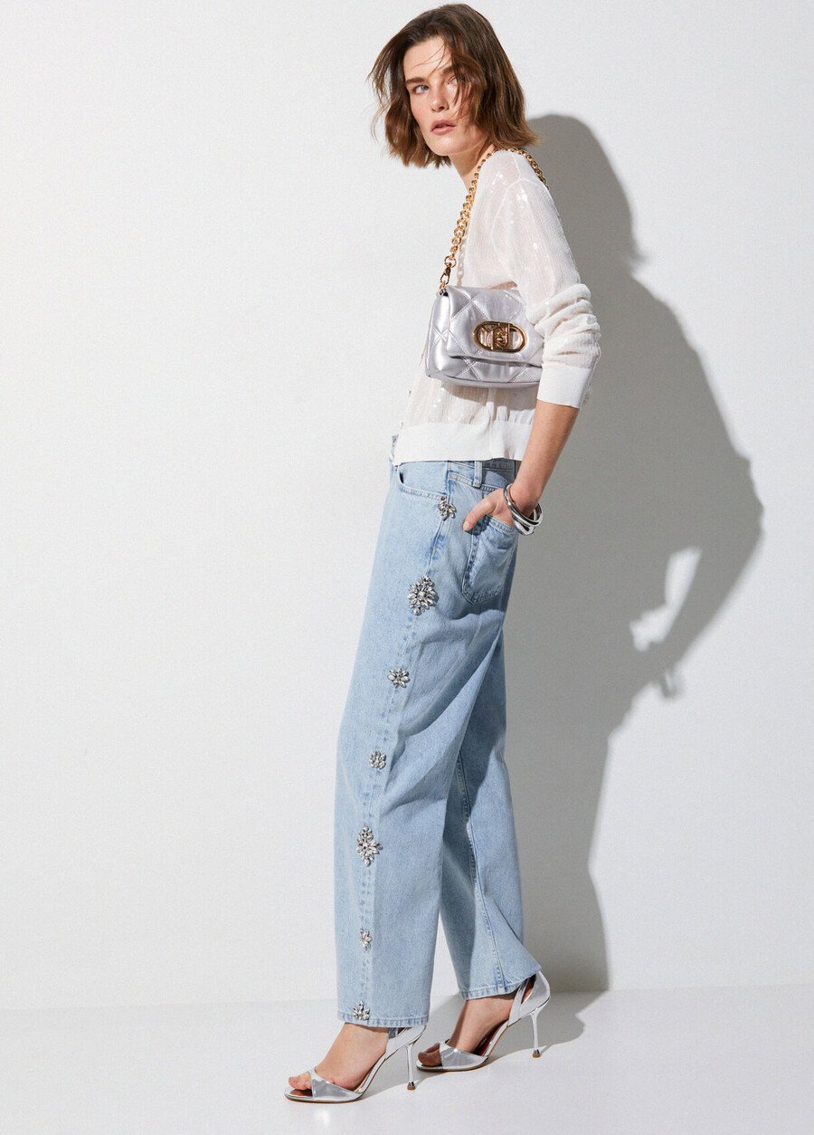 straight-fit jeans with bejewelled embellishment