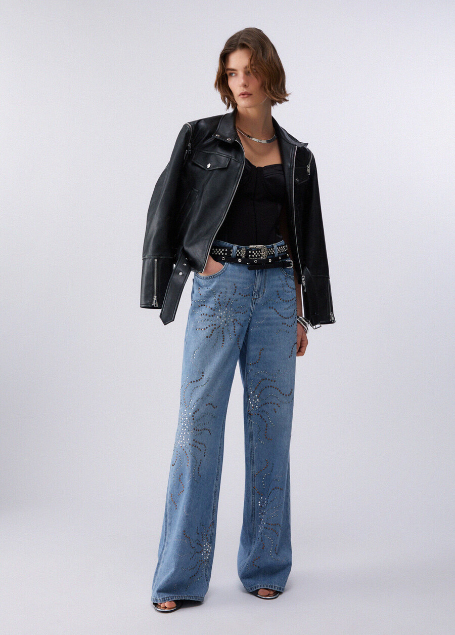 straight-leg jeans with rhinestones