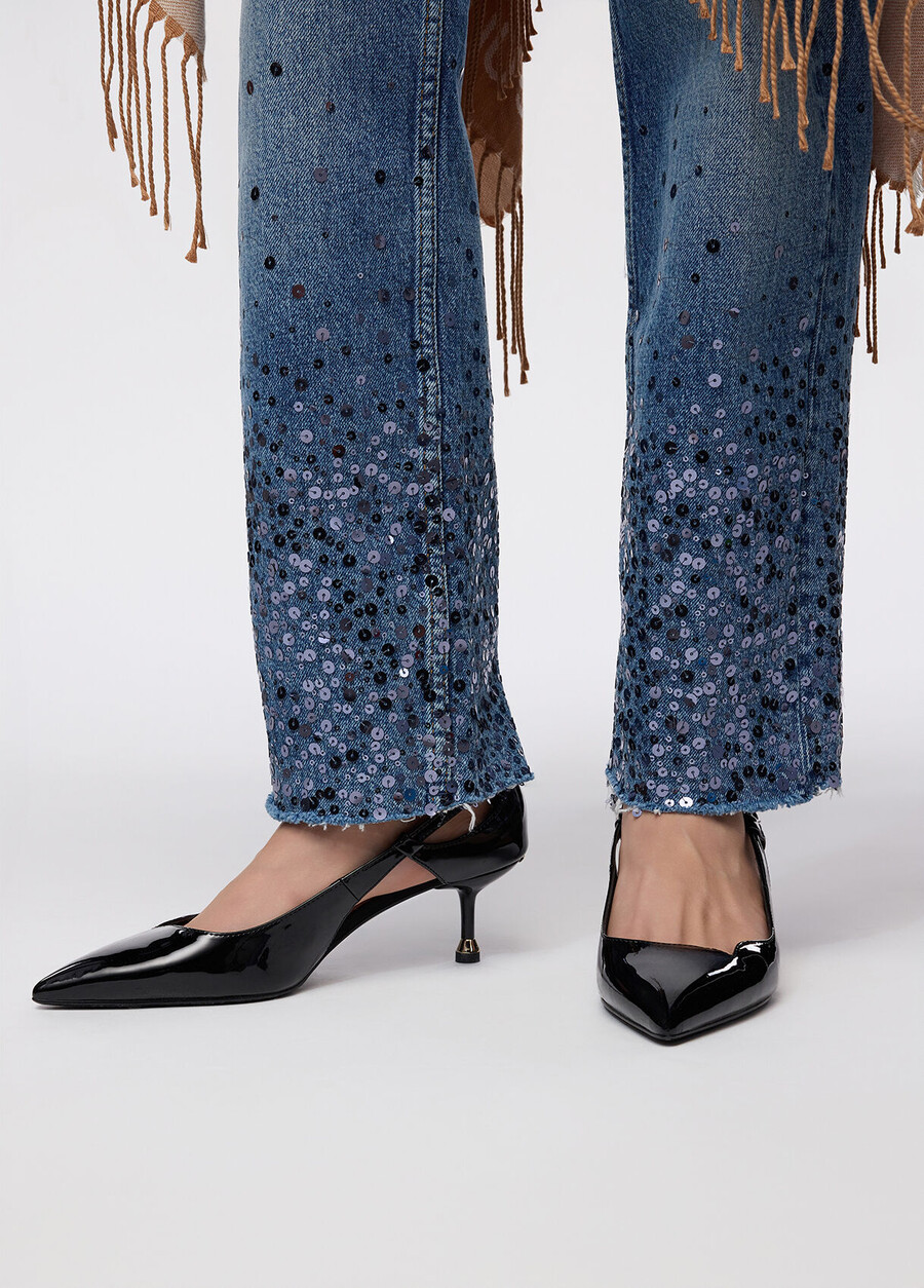 straight-leg jeans with sequins