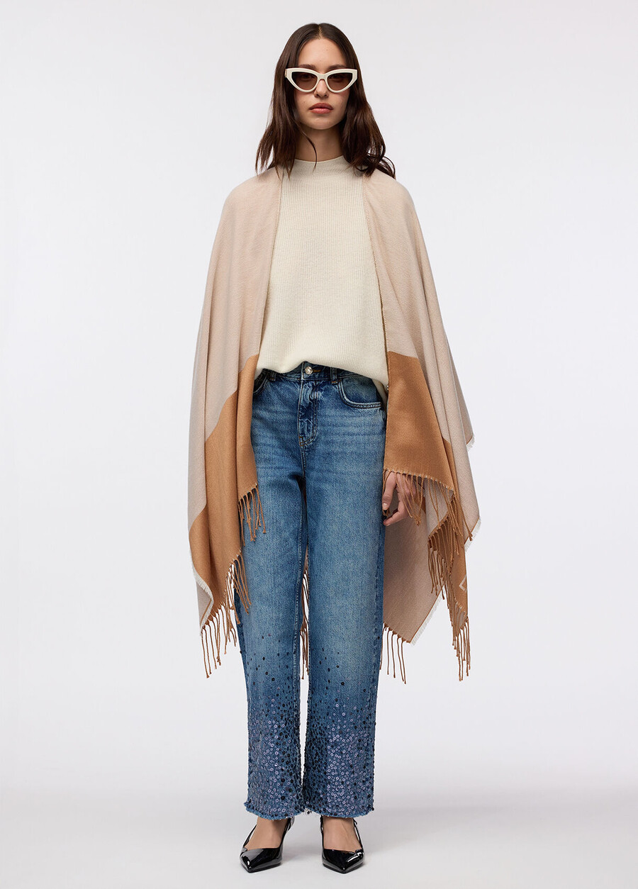straight-leg jeans with sequins
