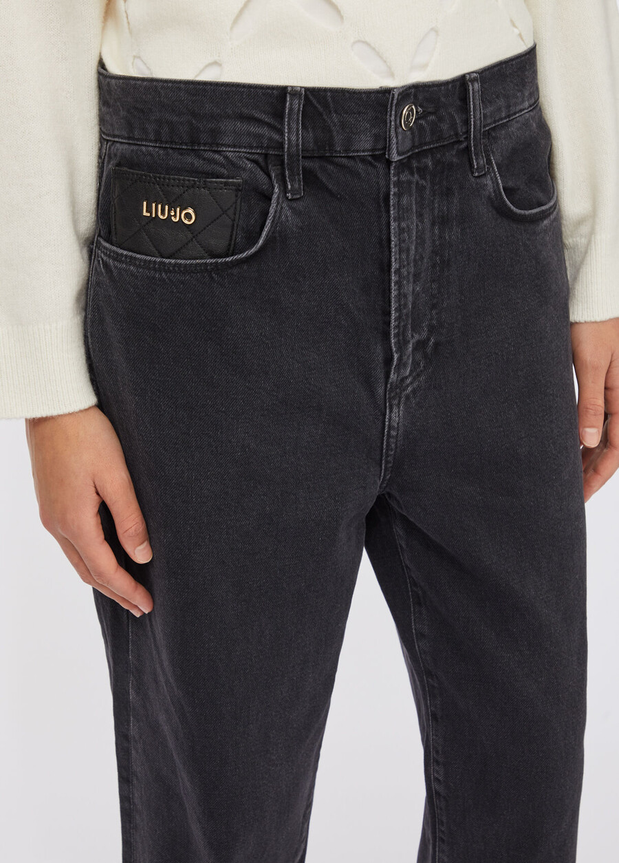 boyfriend jeans with quilted pocket