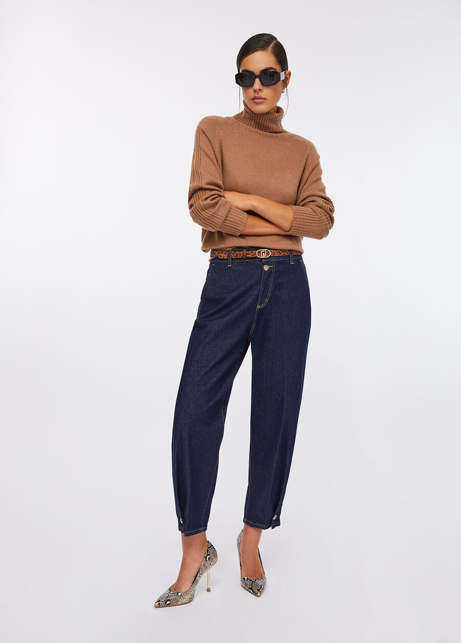 cropped balloon jeans