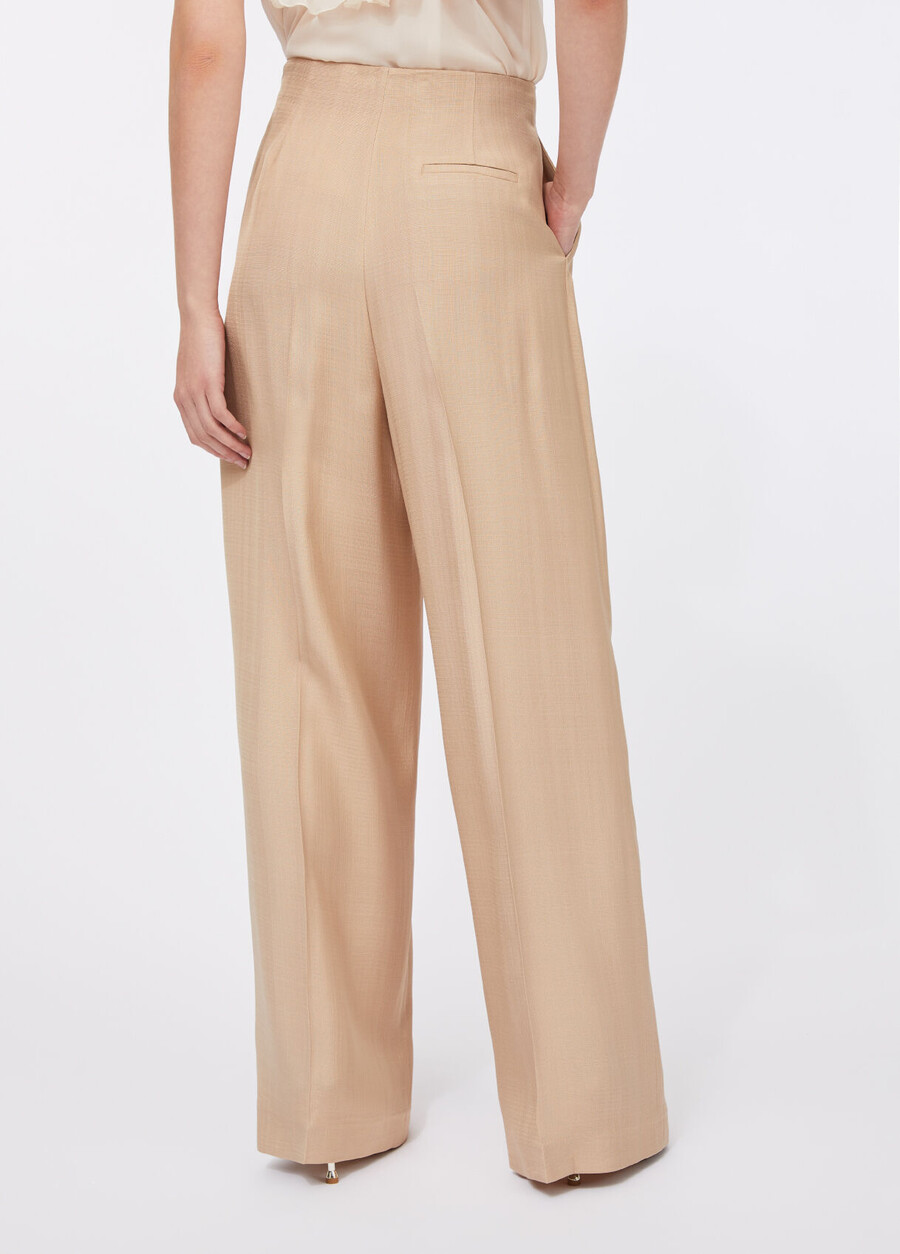 wide leg trousers