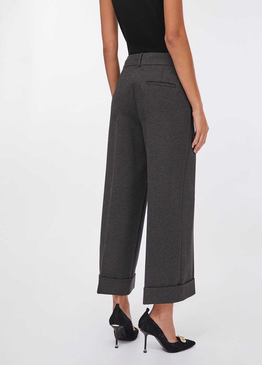 cropped trousers with pleat