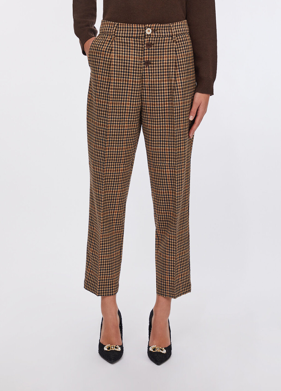 chequered trousers with darts