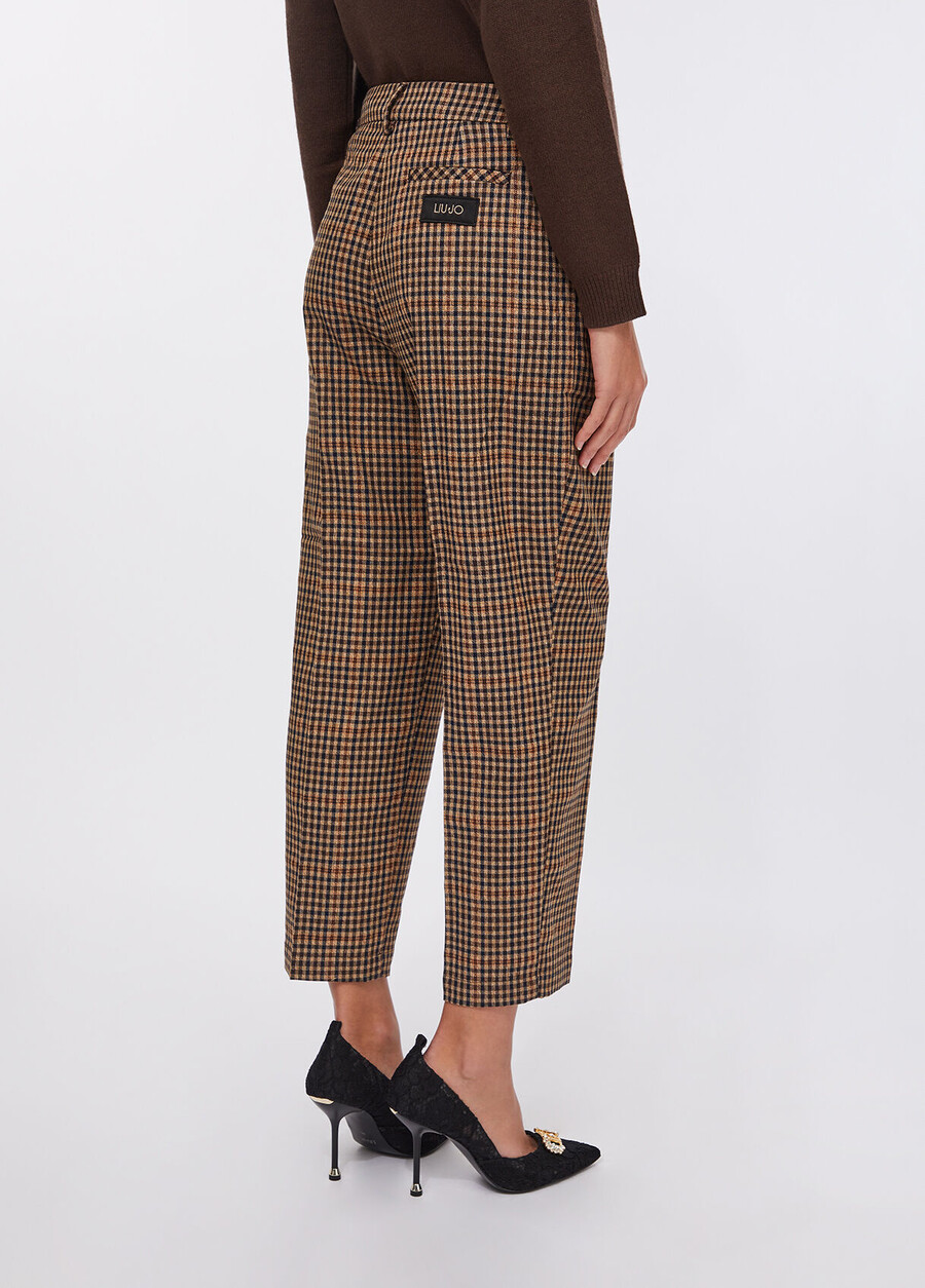 chequered trousers with darts