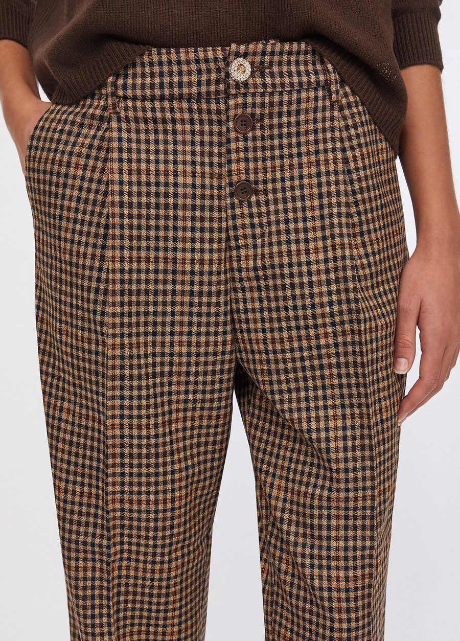 chequered trousers with darts