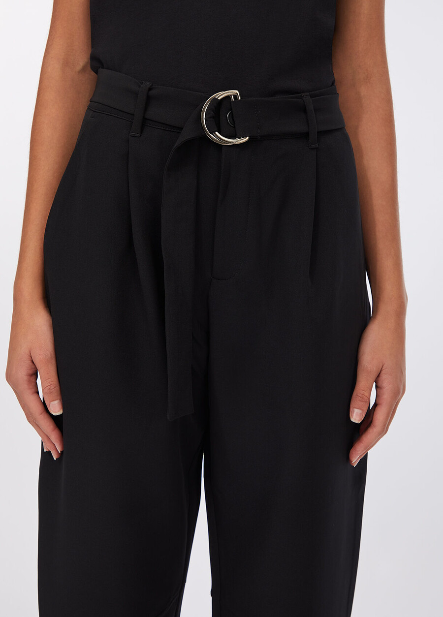 balloon trousers with darts