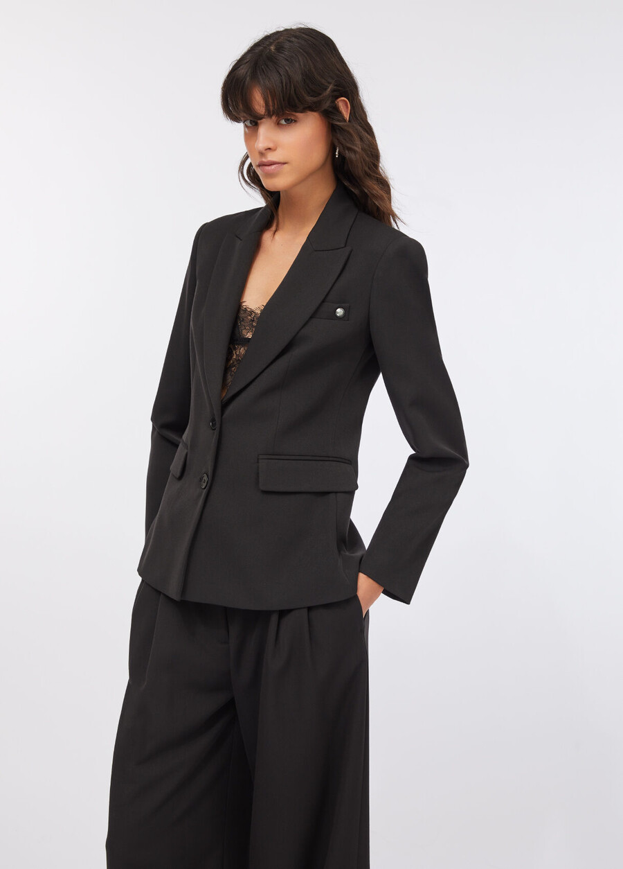 slim-fit blazer
