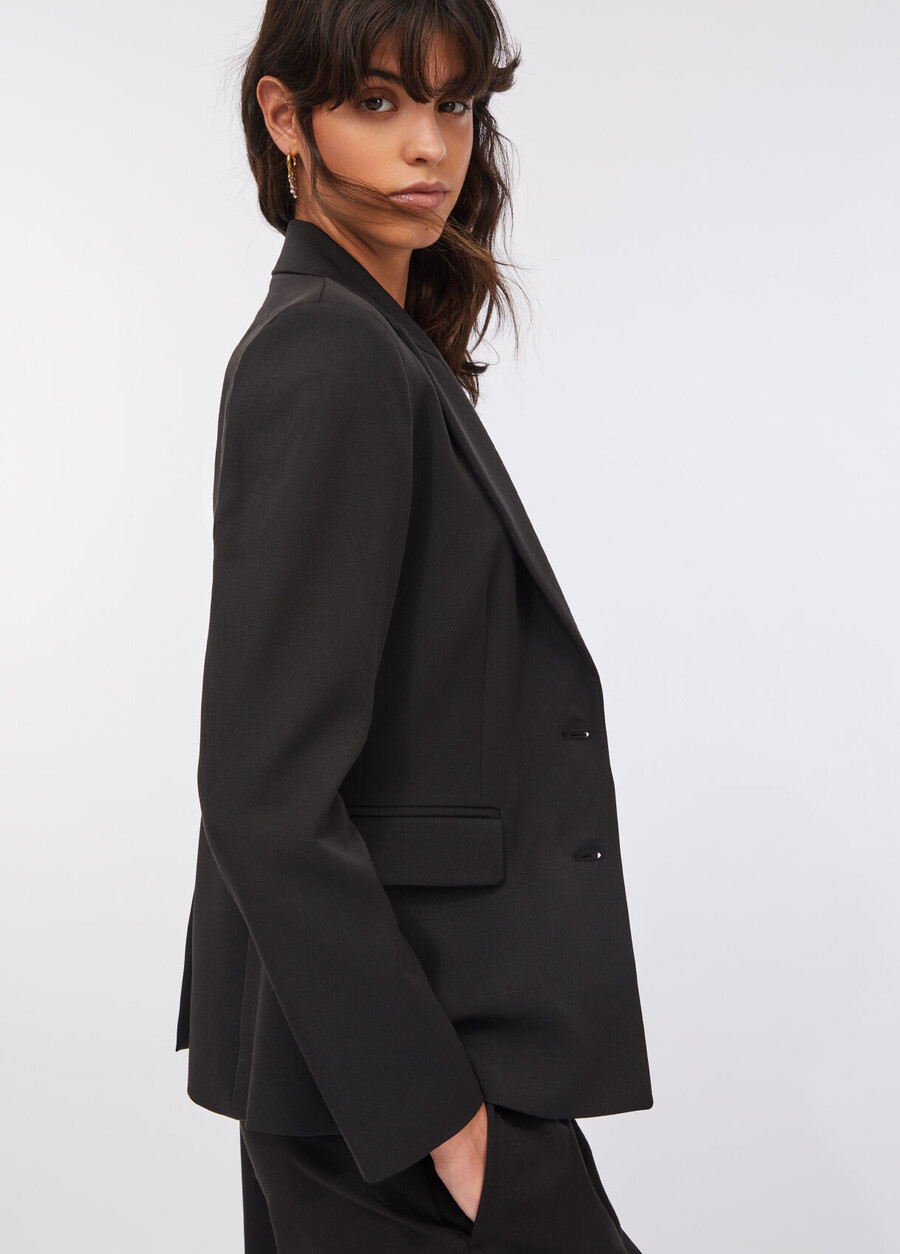 slim-fit blazer