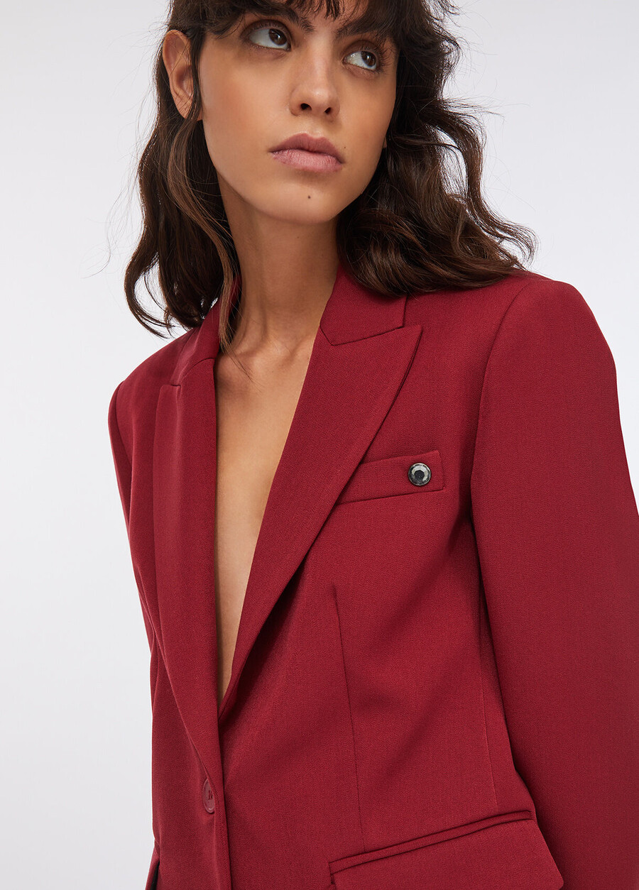 slim-fit blazer