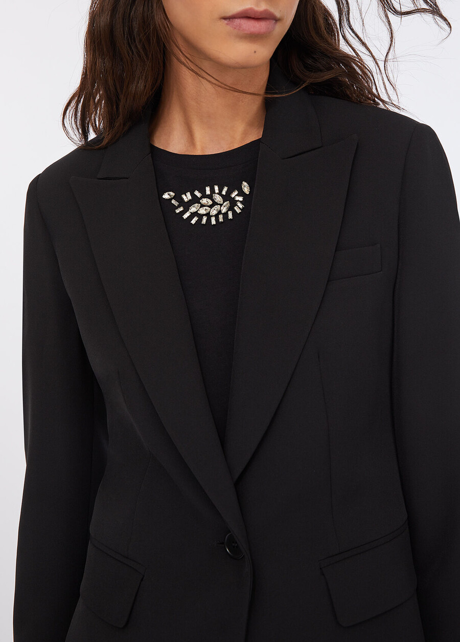 slim-fit blazer