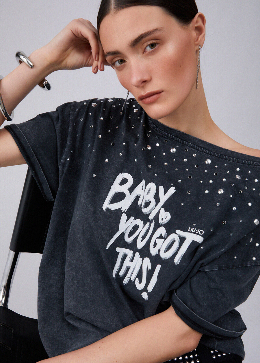 t-shirt with print and appliqués