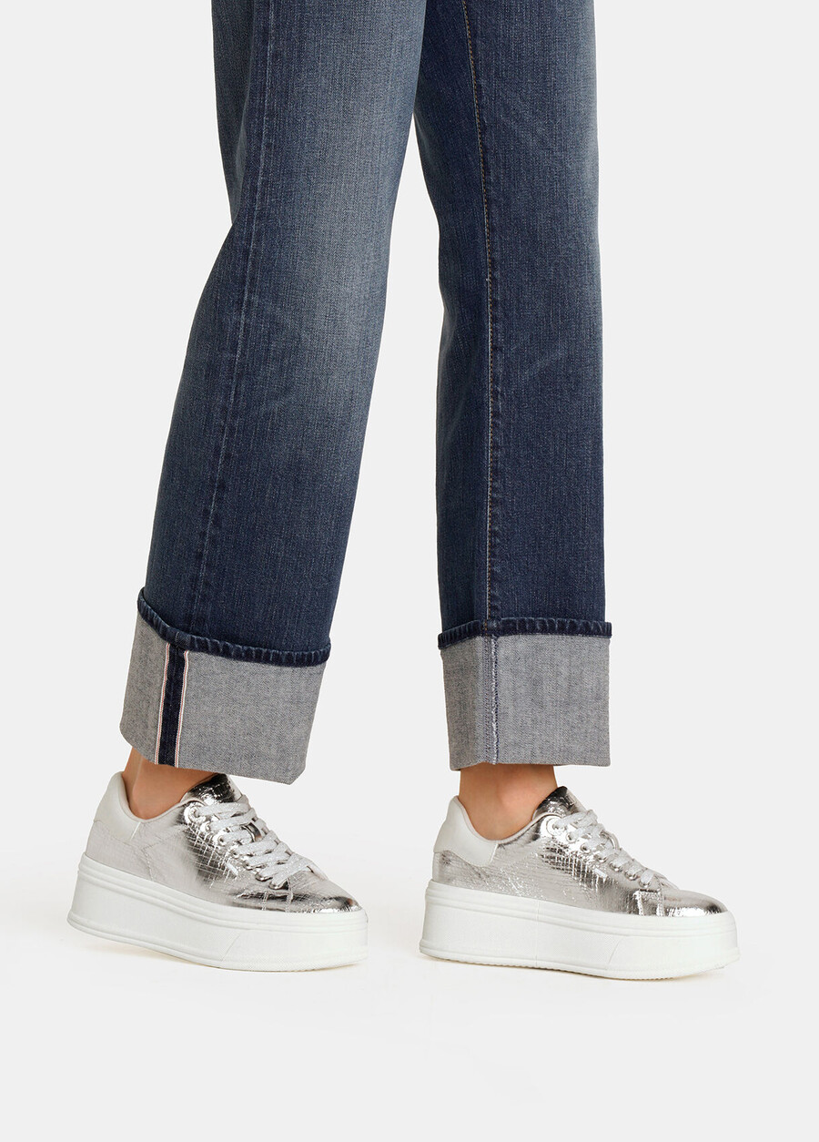 cracked-effect sneakers