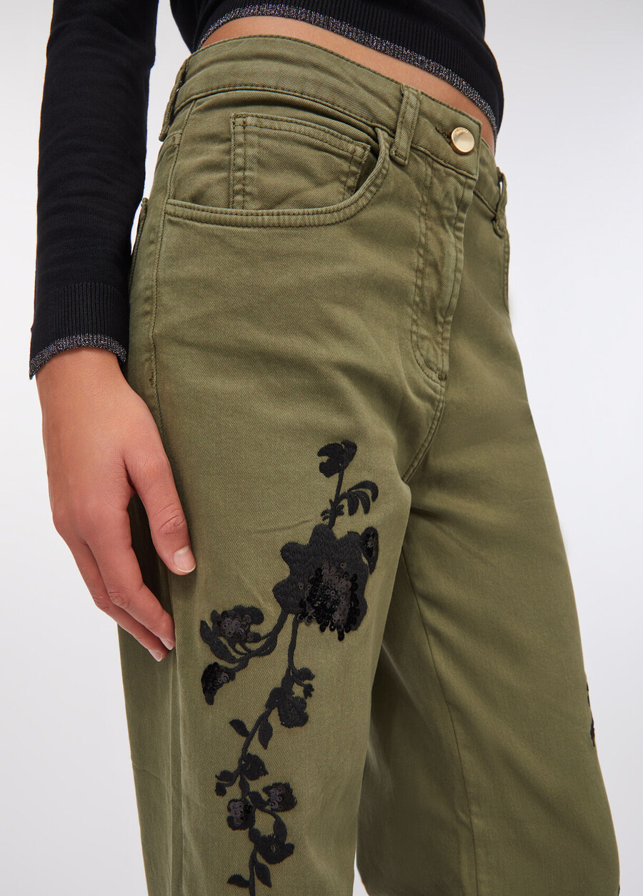 trousers with embroidery