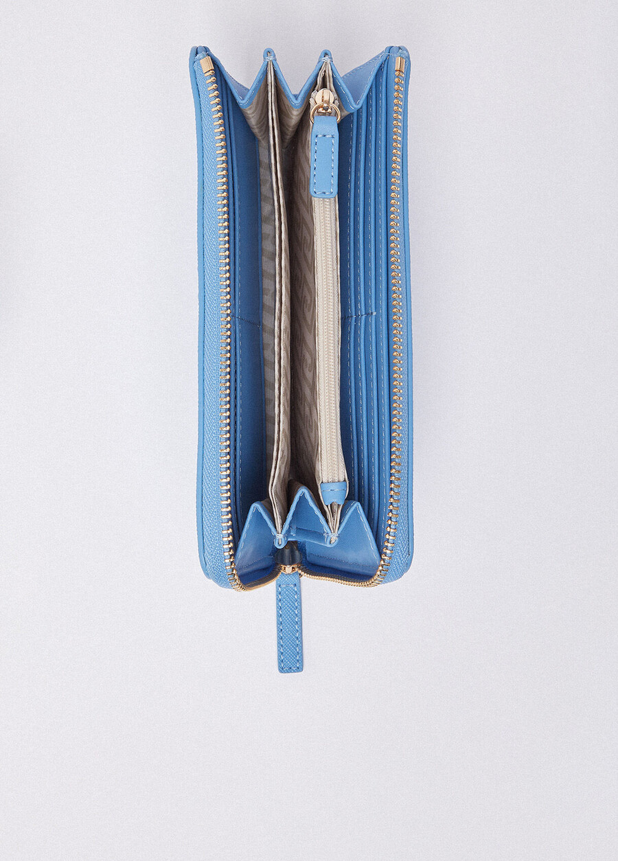 large purse with zip