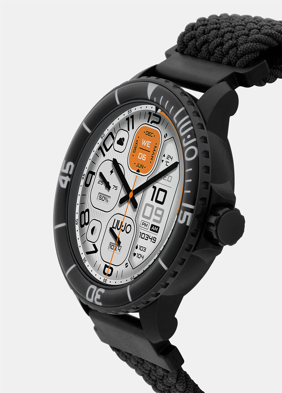 smartwatch with nylon strap